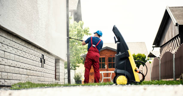 Best Graffiti Removal  in Manitowoc, WI